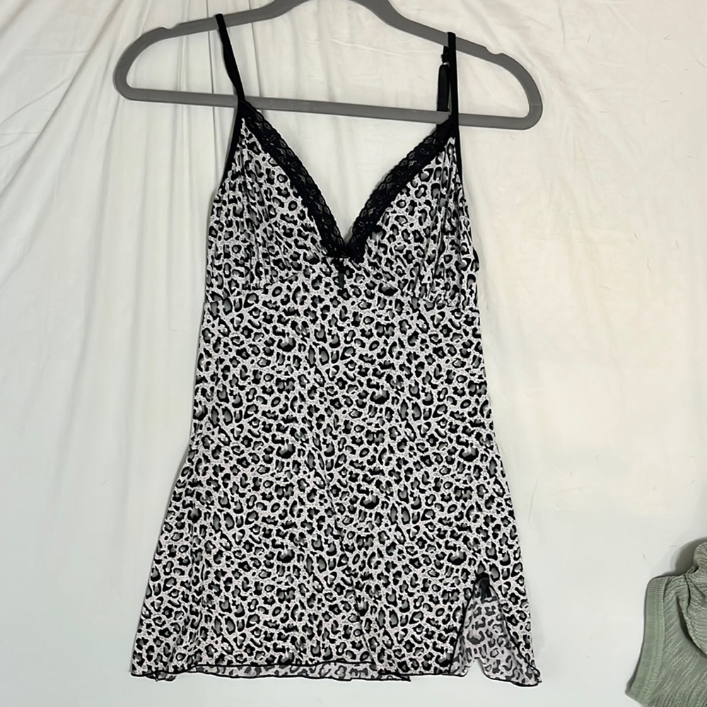 cute leopard print top
